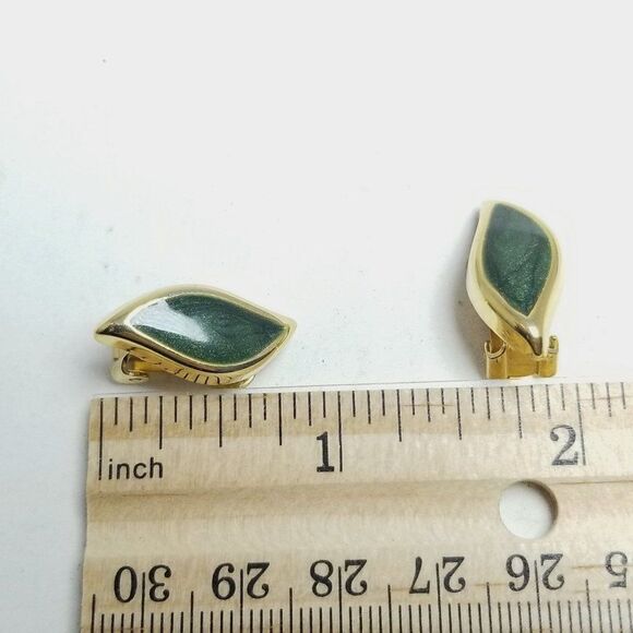 Vintage Green Enamel and Gold Tone Clip On Earrings, Retro 80s 90s Style - Picture 4 of 6